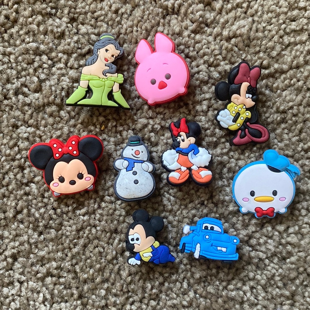 Disney croc jibbitz charms